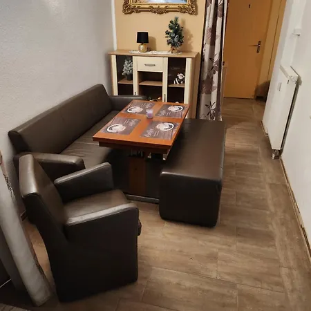Halle, Top -Preise, 79 Qm Sd Fewo, Eg, Wahlweise Mit 1- 3 Dz, Tv Lounge, Kueche, Bad Wc Einfach Und Gut, Langzeitmieter Vb Preise Галль Экстерьер фото