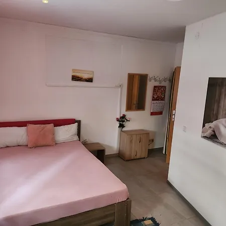 Halle, Top -Preise, 79 Qm Sd Fewo, Eg, Wahlweise Mit 1- 3 Dz, Tv Lounge, Kueche, Bad Wc Einfach Und Gut, Langzeitmieter Vb Preise Галль Экстерьер фото