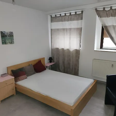 Halle, Top -Preise, 79 Qm Sd Fewo, Eg, Wahlweise Mit 1- 3 Dz, Tv Lounge, Kueche, Bad Wc Einfach Und Gut, Langzeitmieter Vb Preise Галль Экстерьер фото