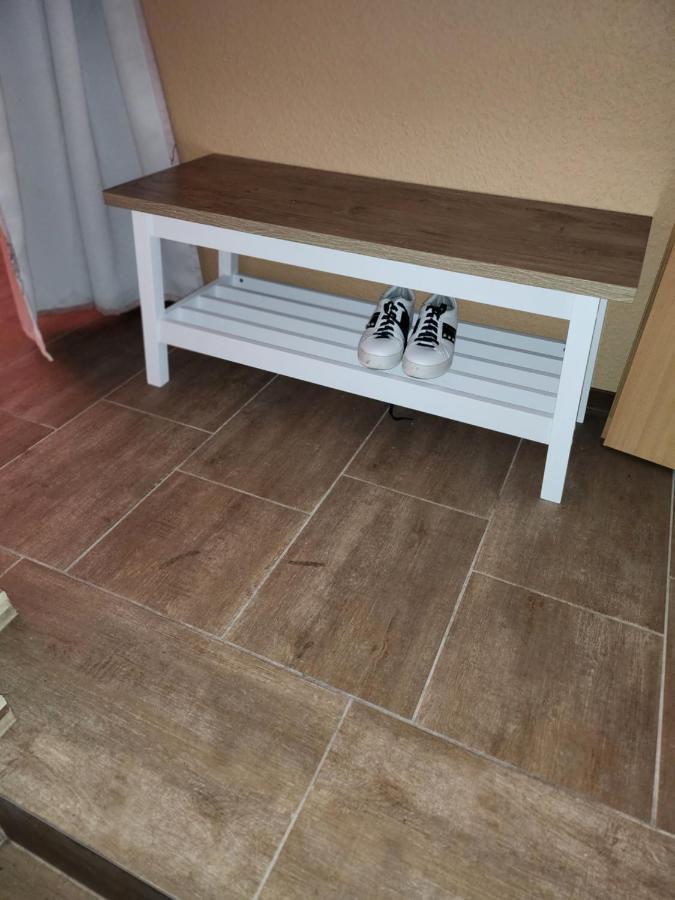 Halle, -preise, 79 Qm Sd Fewo, Eg, Wahlweise Mit 1- 3 Dz, Tv Lounge, Kueche, Bad Wc Einfach Und Gut, Langzeitmieter Vb Preise Apartment Halle (Saale)