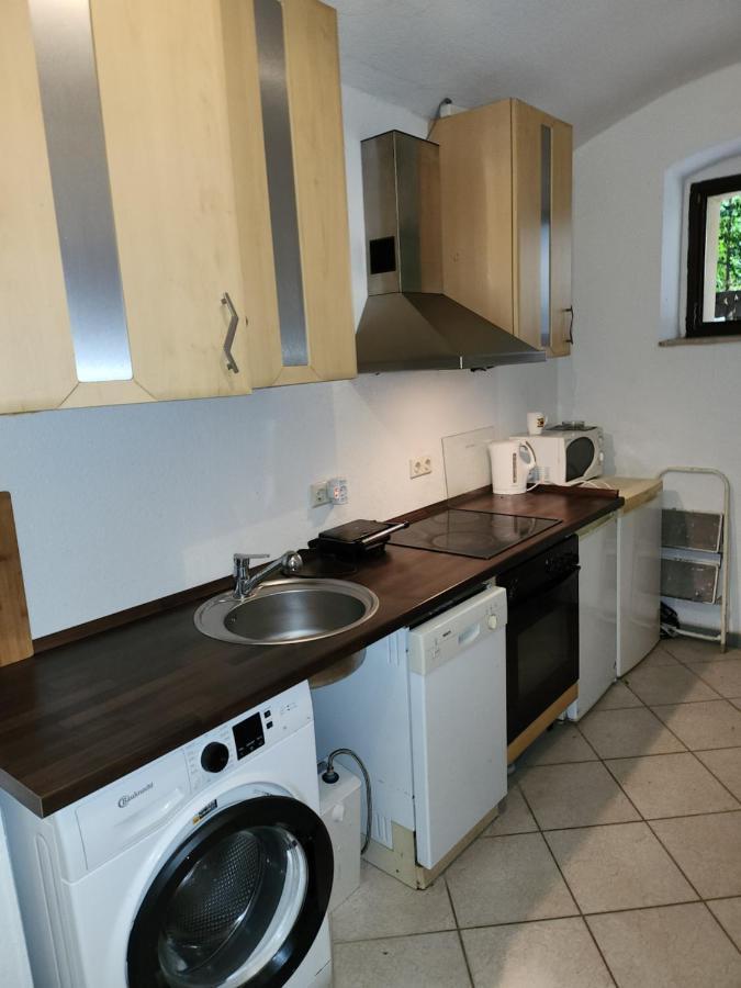 Halle, -preise, 79 Qm Sd Fewo, Eg, Wahlweise Mit 1- 3 Dz, Tv Lounge, Kueche, Bad Wc Einfach Und Gut, Langzeitmieter Vb Preise * Halle (Saale)