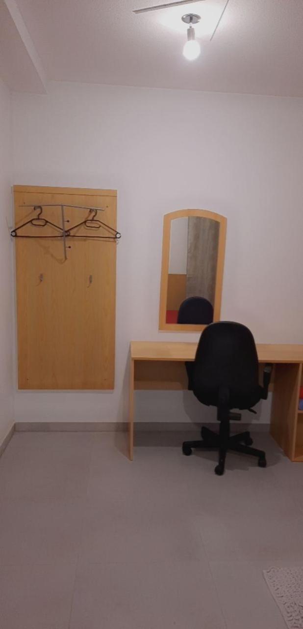 Halle, -preise, 79 Qm Sd Fewo, Eg, Wahlweise Mit 1- 3 Dz, Tv Lounge, Kueche, Bad Wc Einfach Und Gut, Langzeitmieter Vb Preise *