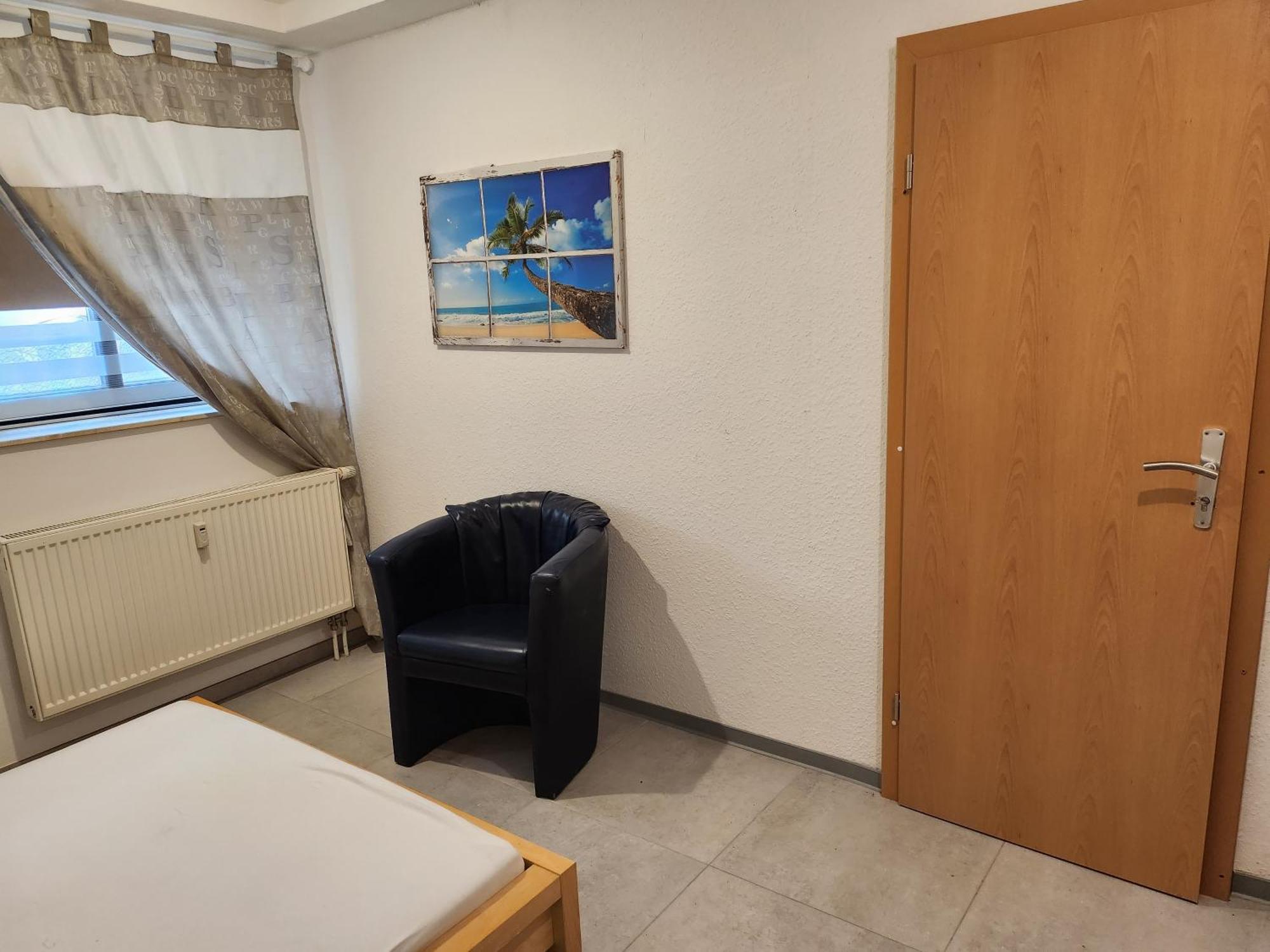 Halle, -preise, 79 Qm Sd Fewo, Eg, Wahlweise Mit 1- 3 Dz, Tv Lounge, Kueche, Bad Wc Einfach Und Gut, Langzeitmieter Vb Preise * Halle (Saale)